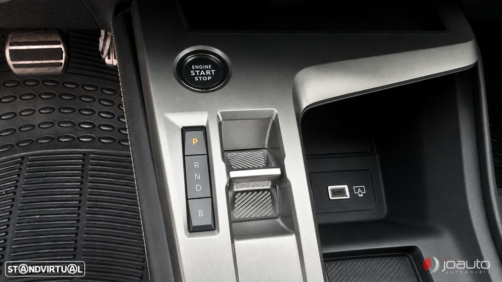 Peugeot 408 - 15