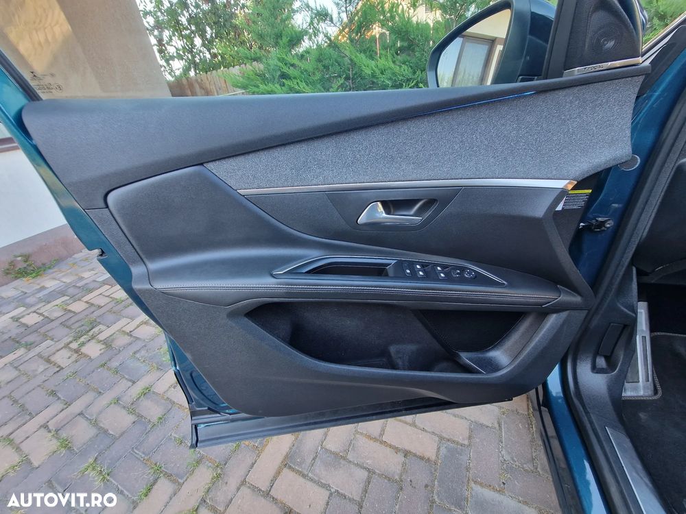 Peugeot 5008 1.6 Puretech Turbo s&s EAT8 GT-Line - 25