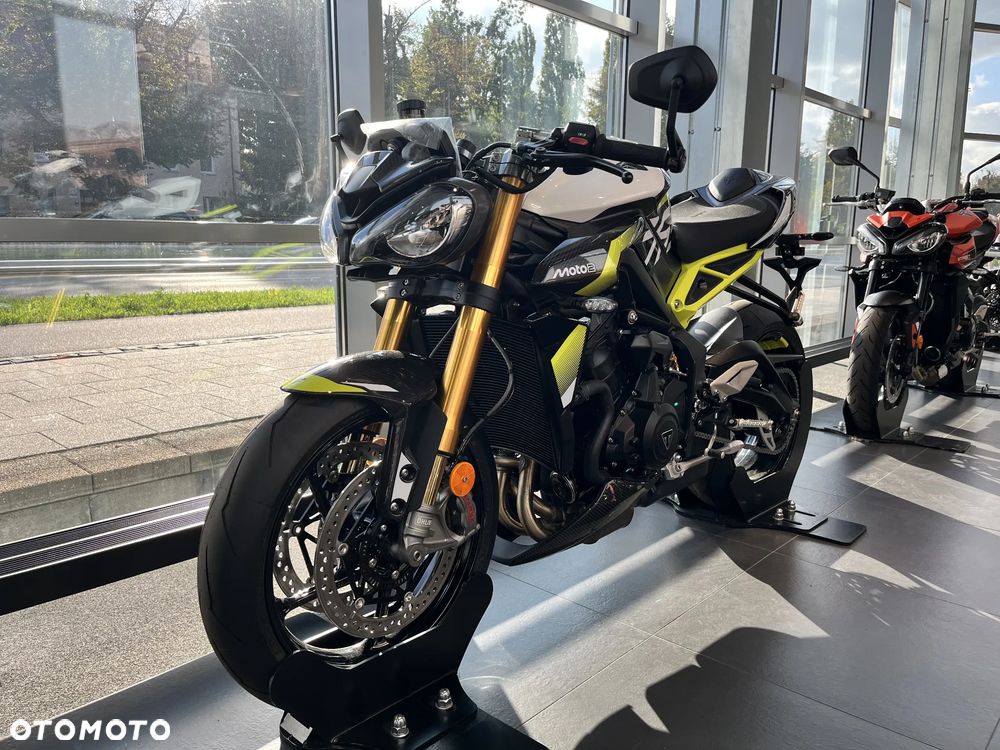 Triumph Street Triple - 1