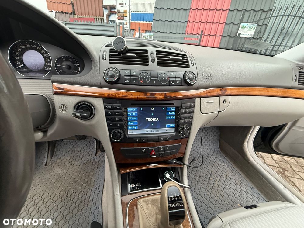 Mercedes-Benz Klasa E 220 CDI Elegance DPF - 12