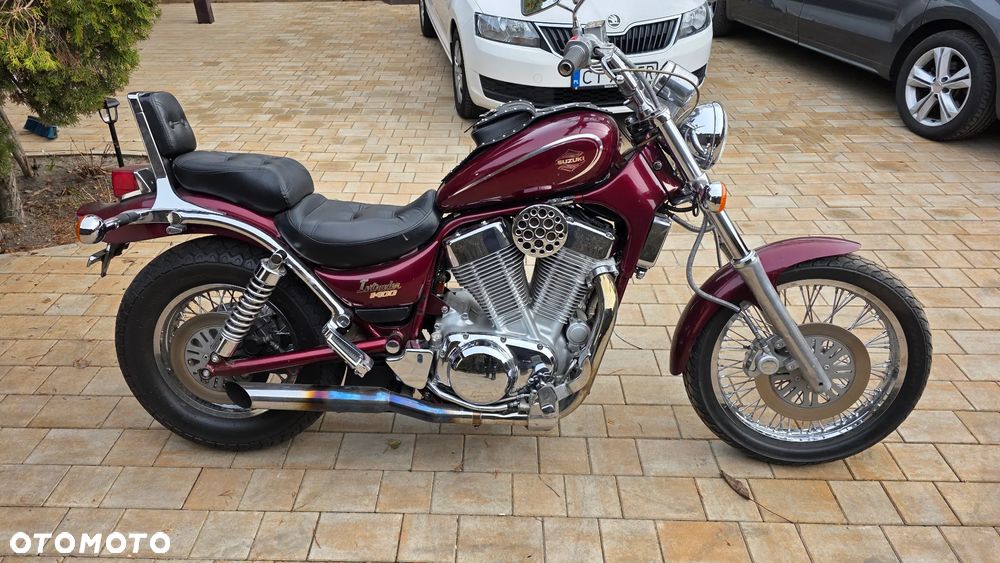 Suzuki Intruder - 10
