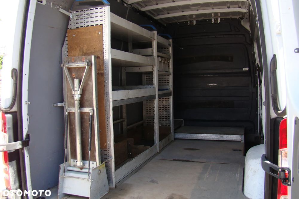 Mercedes-Benz Sprinter - 10