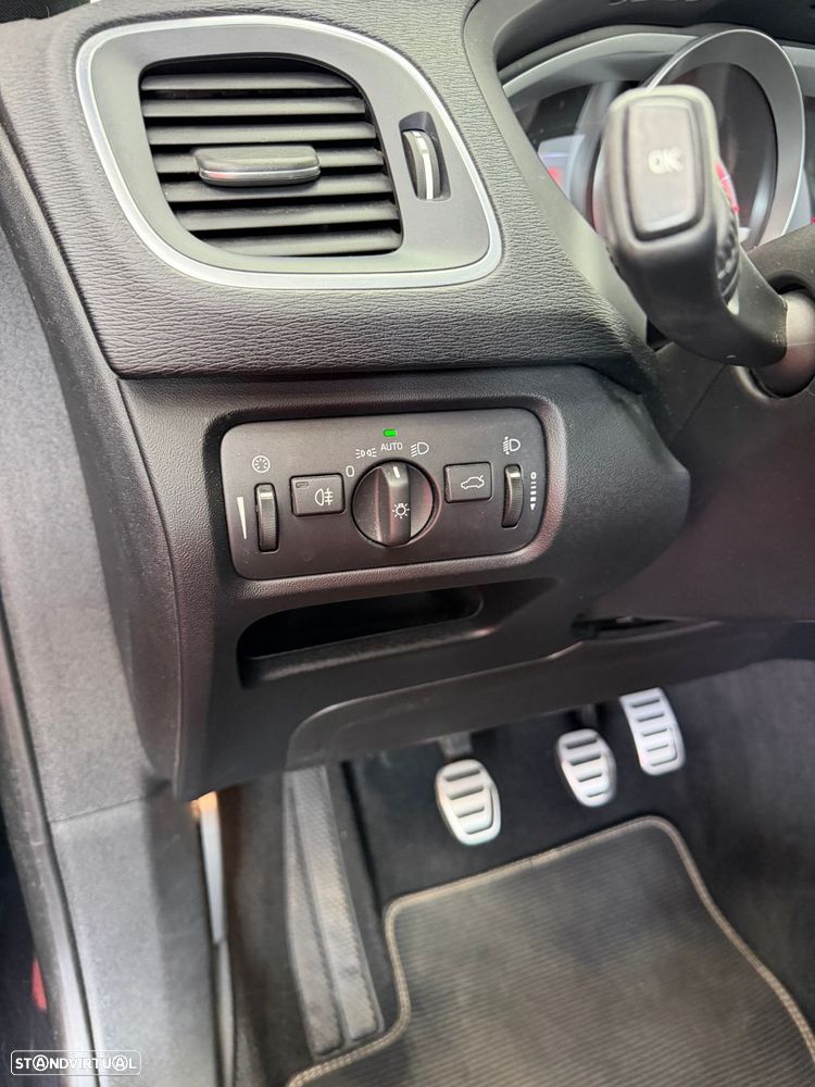 Volvo V40 2.0 D2 R-Design - 5