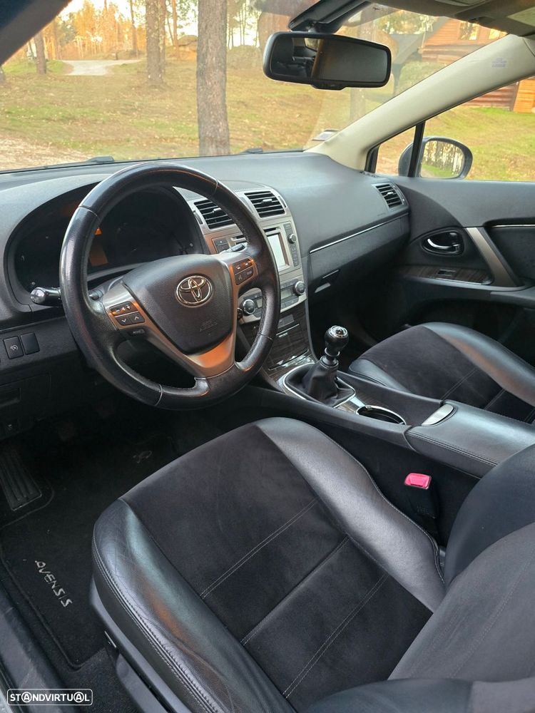 Toyota Avensis SW 2.0 D-4D Exclusive +Navi - 8