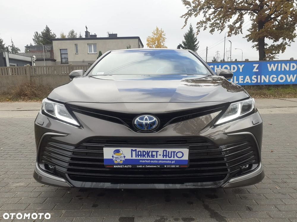 Toyota Camry - 8