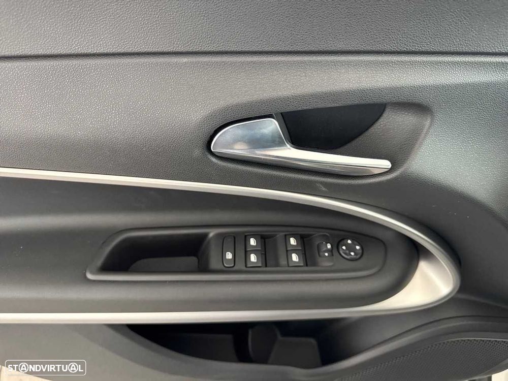 Jeep Avenger 1.2 GSE T3 Altitude - 12