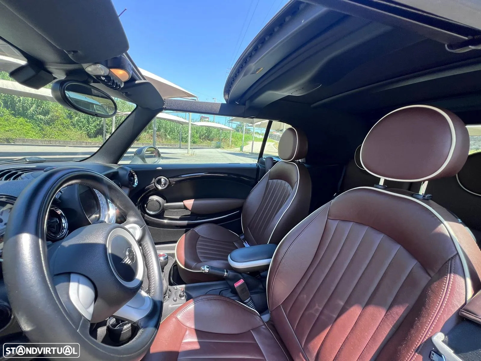 MINI Cabrio John Cooper Works - 26