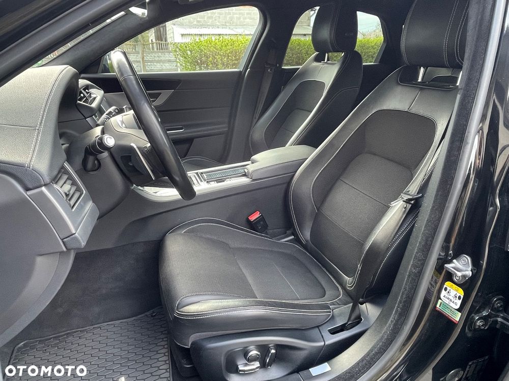 Jaguar XF 25t R-Sport - 7