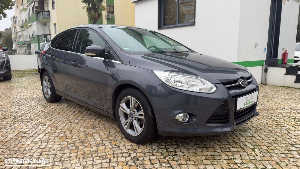 Ford Focus 1.0 EcoBoost S&S TITANIUM - 1