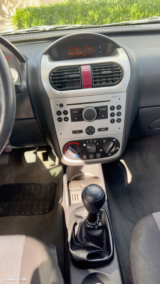 Opel Corsa 1.2 Twinport Enjoy - 13