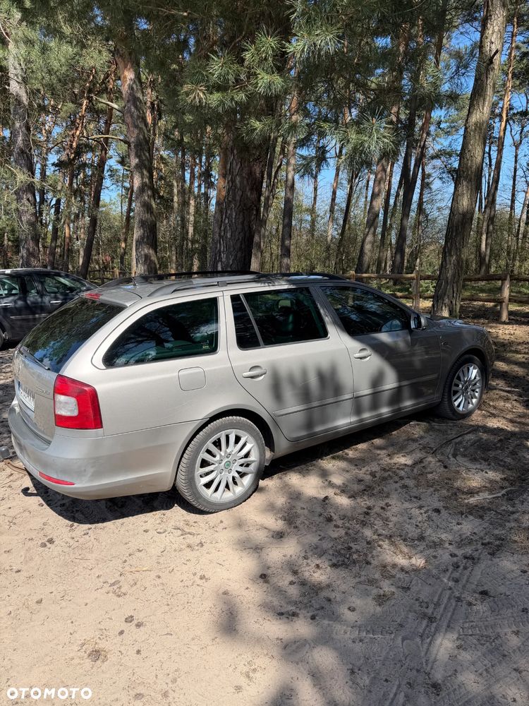 Skoda Octavia 1.8 TSI L&K DSG - 7
