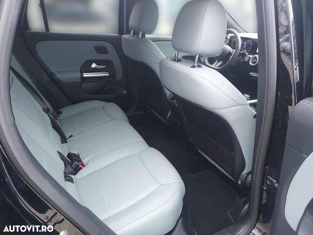 Mercedes-Benz GLA - 15
