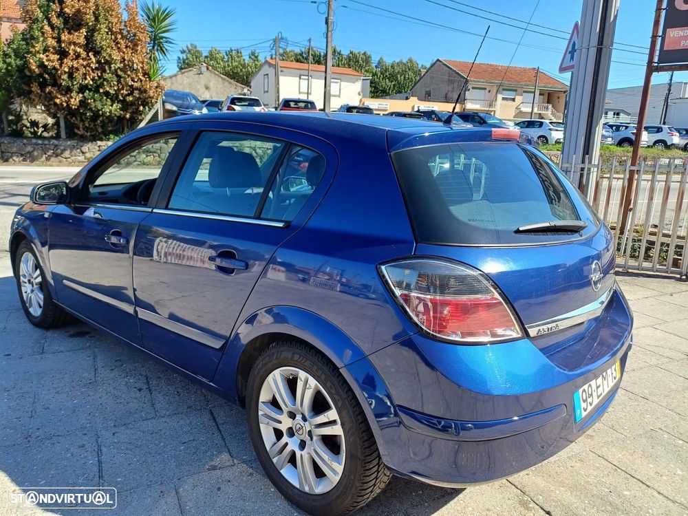 Opel Astra 1.3 CDTi Enjoy Easytronic - 3