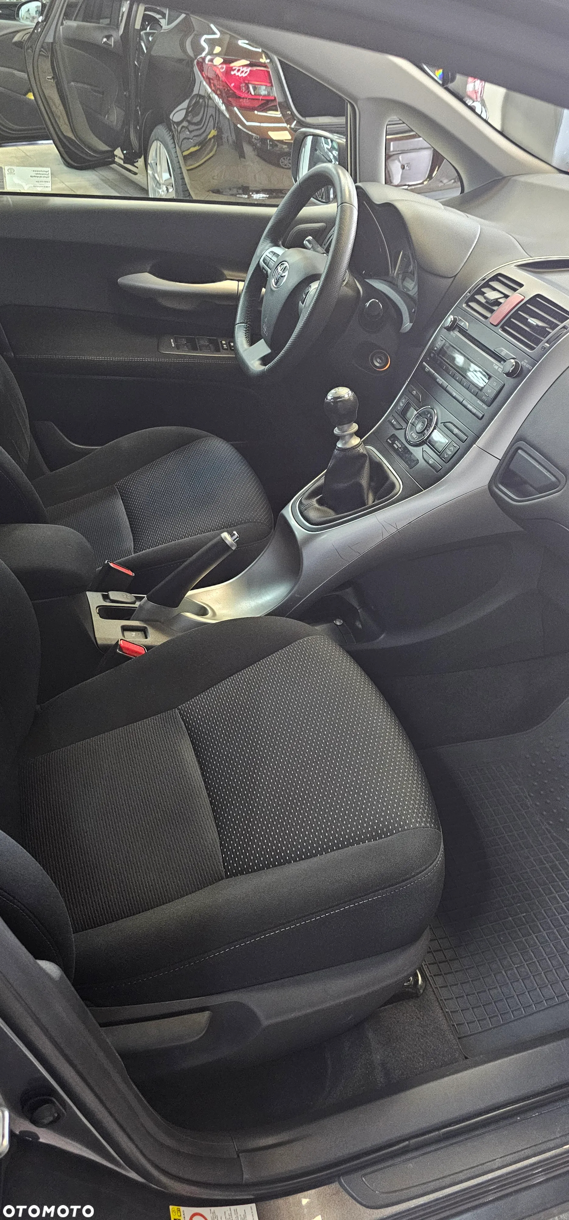 Toyota Auris 1.6 Sol - 8