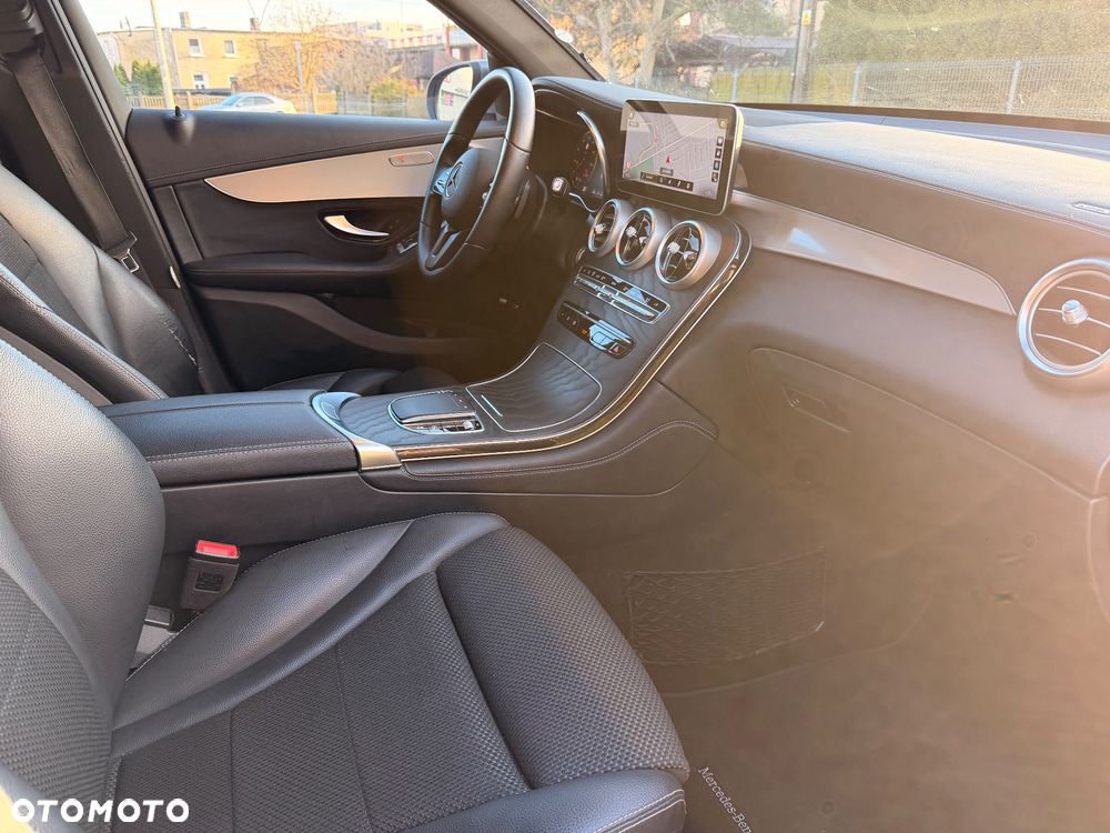 Mercedes-Benz GLC 400 d 4Matic 9G-TRONIC Exclusive - 27