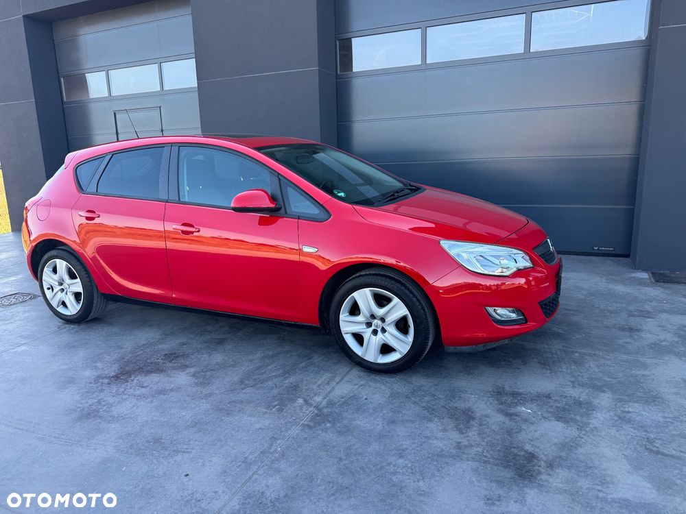 Opel Astra 1.4 ecoFLEX - 11