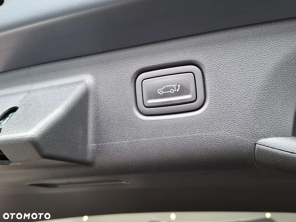 Hyundai Kona 65kWh Platinum - 34