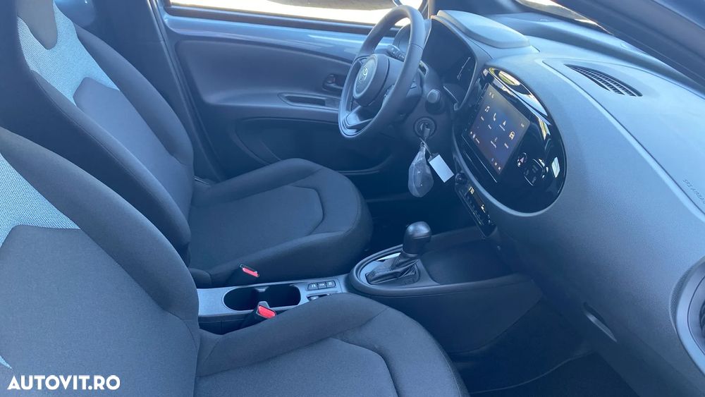 Toyota Aygo X 1.5l HEV 116CP Active - 6