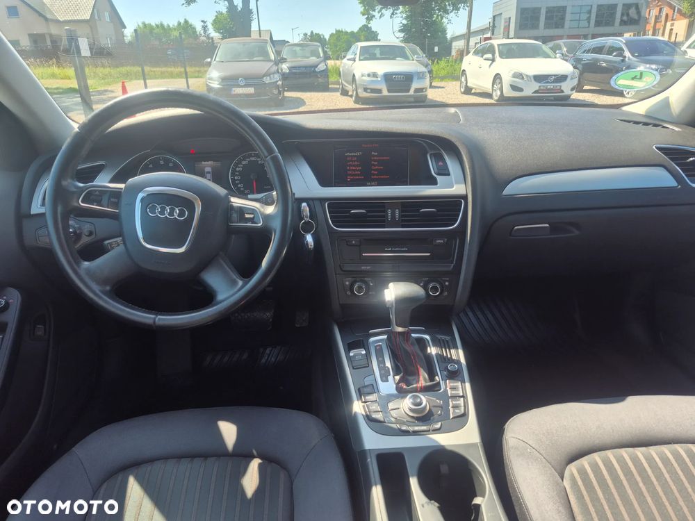 Audi A4 Limousine - 12