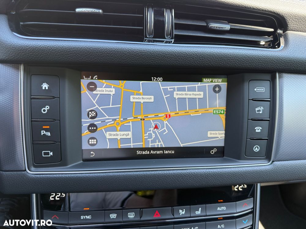 Jaguar XF 25d AWD Aut. R-Sport - 30