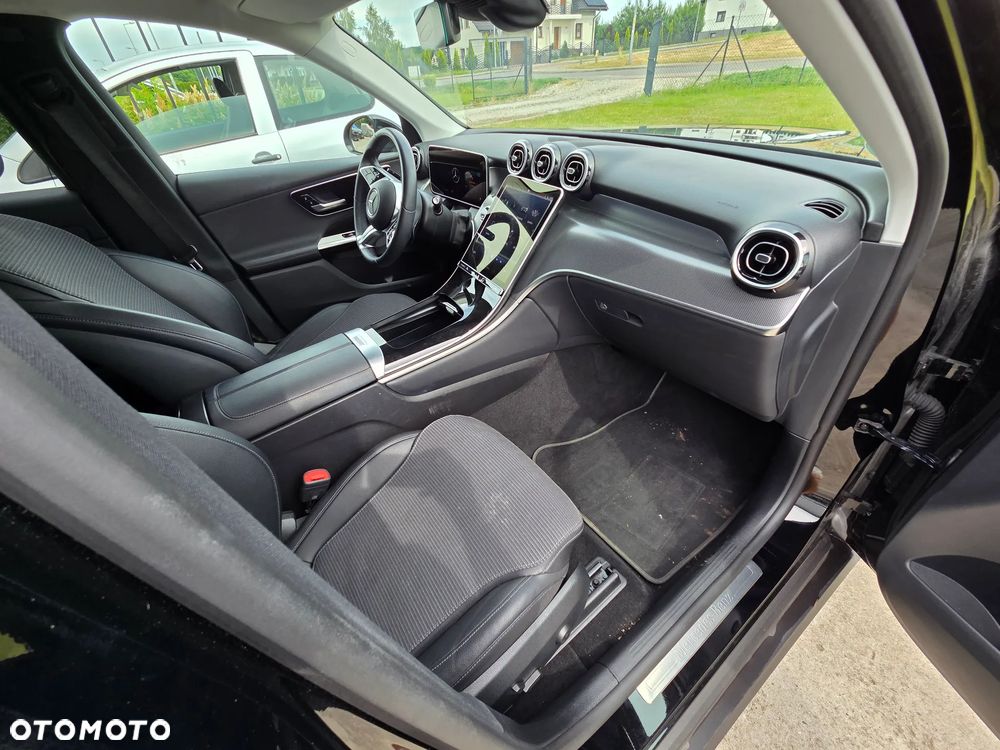 Mercedes-Benz GLC 220 d 4Matic 9G-TRONIC Edition Avantgarde - 27