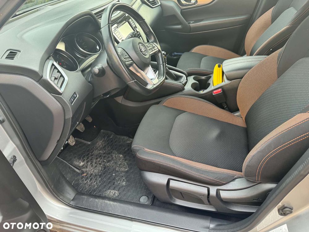 Nissan Qashqai 1.3 DIG-T N-Connecta EU6d - 10