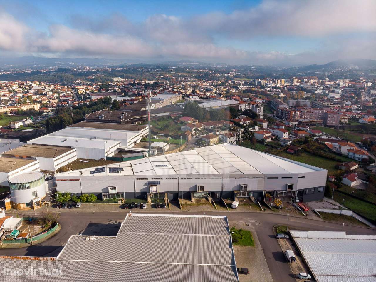 Armazéns Santo Tirso - ZI da Poupa 2 - Grande imagem: 2/28