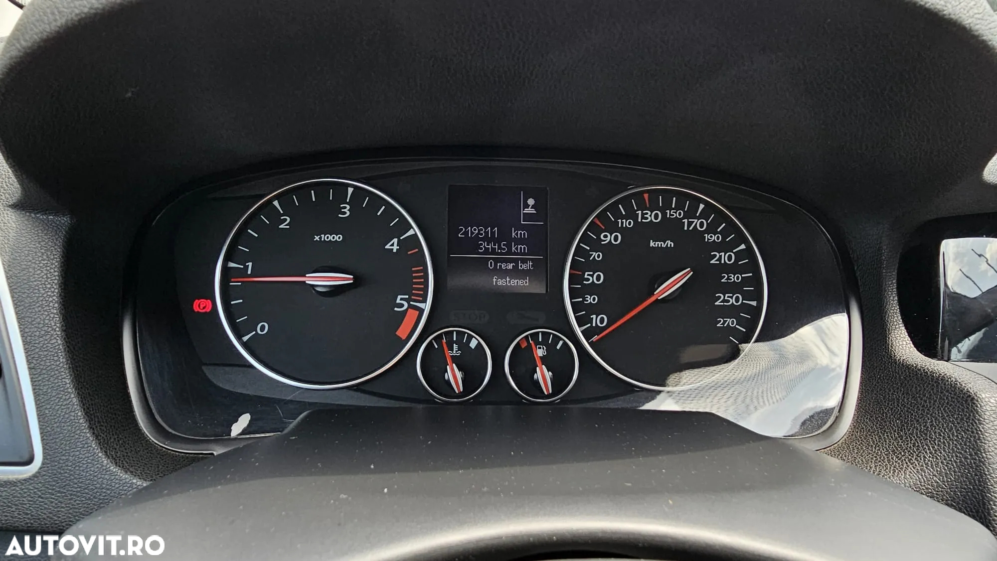 Renault Laguna dCi 110 FAP Bose Edition - 8