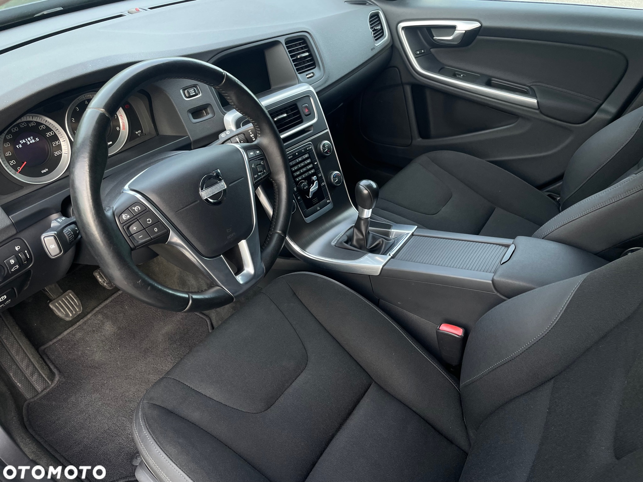 Volvo V60 T3 Momentum - 7