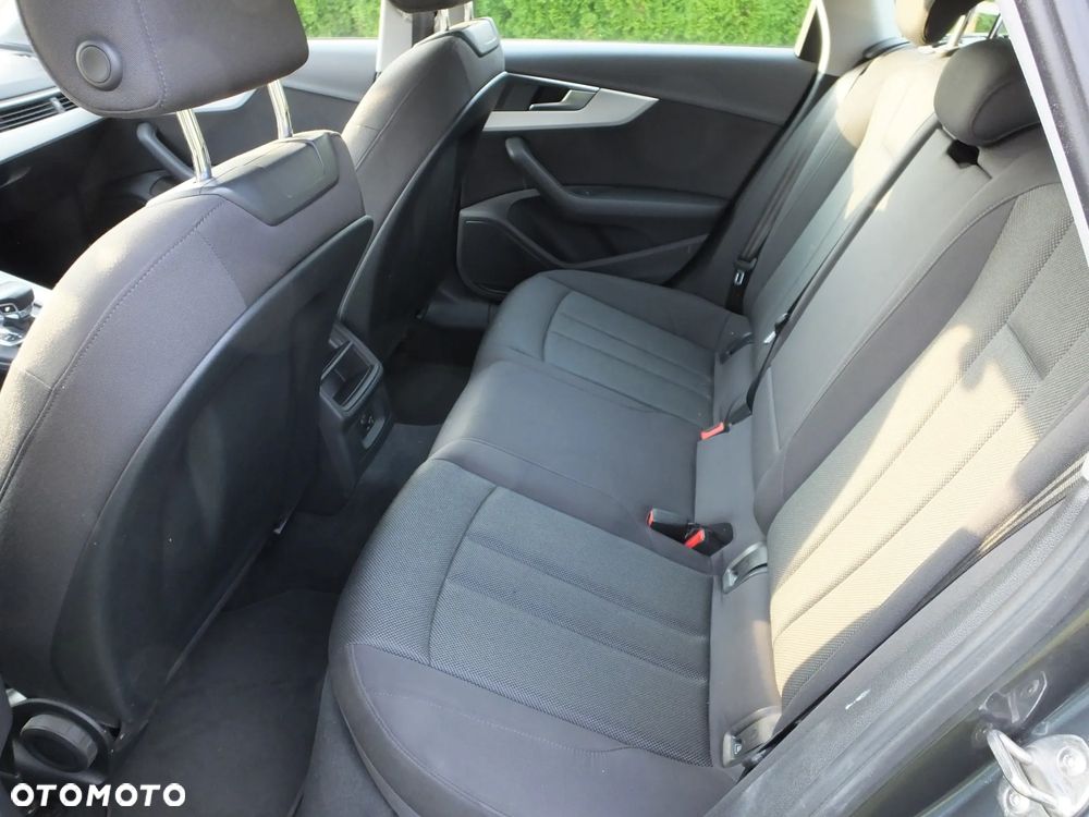 Audi A4 Avant 2.0 TDI S tronic - 20