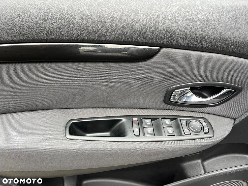 Renault Scenic dCi 110 EDC LIMITED - 17