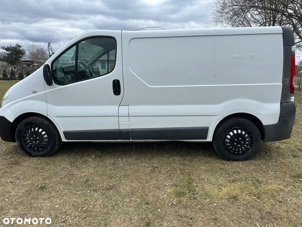 Nissan Primaster - 2