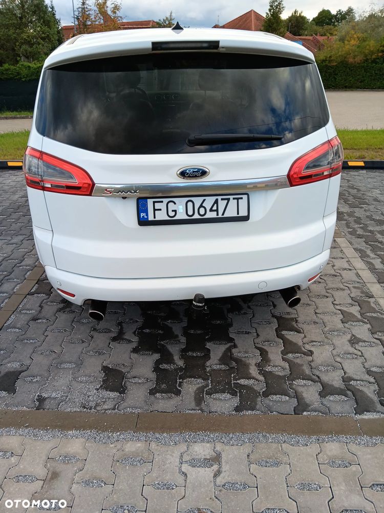 Ford S-Max - 17