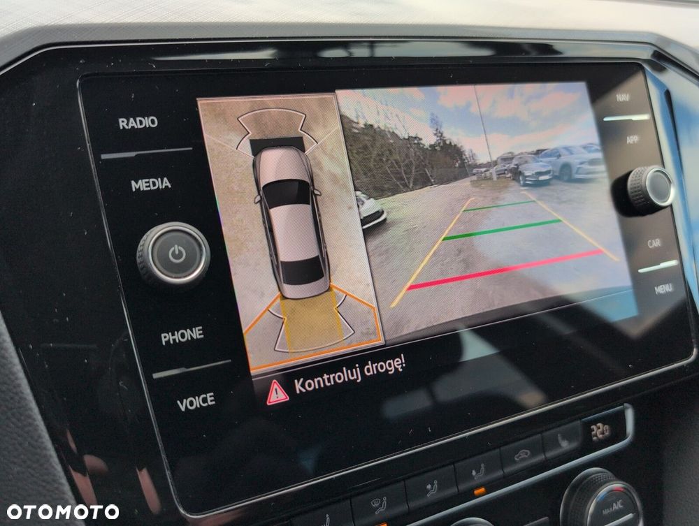 Volkswagen Passat 2.0 TSI Business DSG - 24