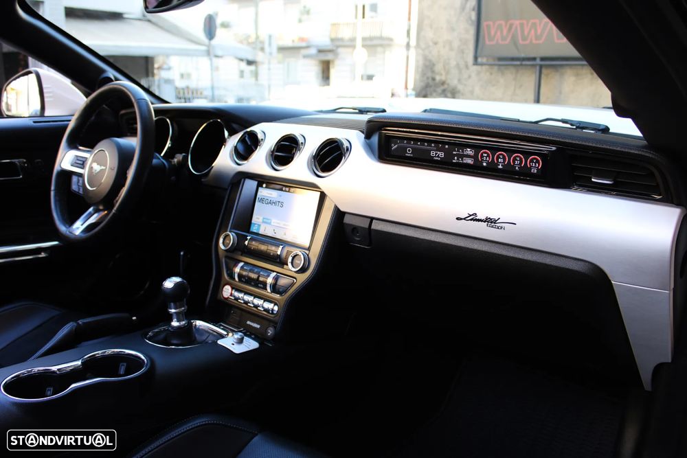 Ford Mustang Cabrio 2.3 Eco Boost - 31