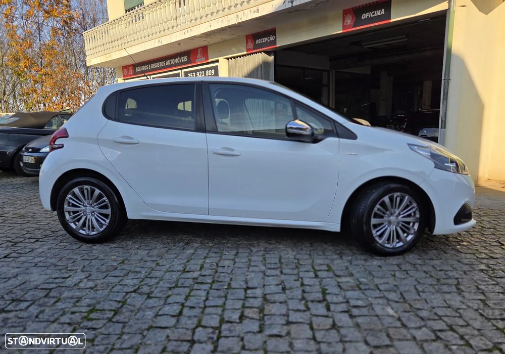 Peugeot 208 1.6 BlueHDi Style - 5
