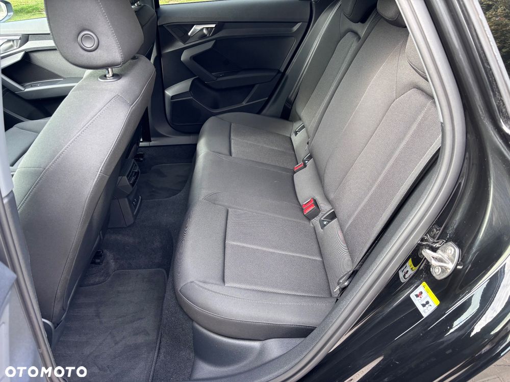 Audi A3 Sportback 35 TFSI mHEV S tronic - 12