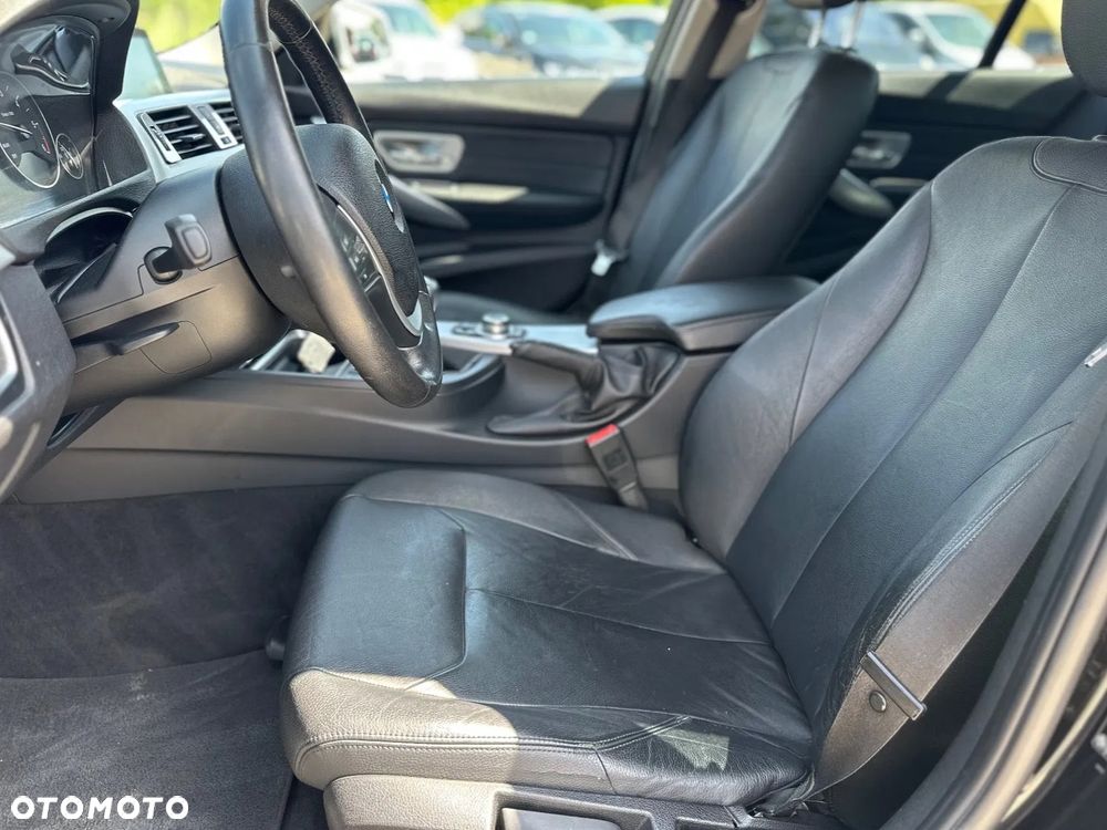 BMW Seria 3 318d - 15
