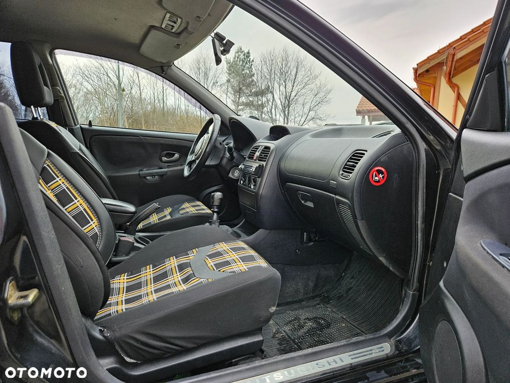Mitsubishi Carisma 1.6 Classic - 16