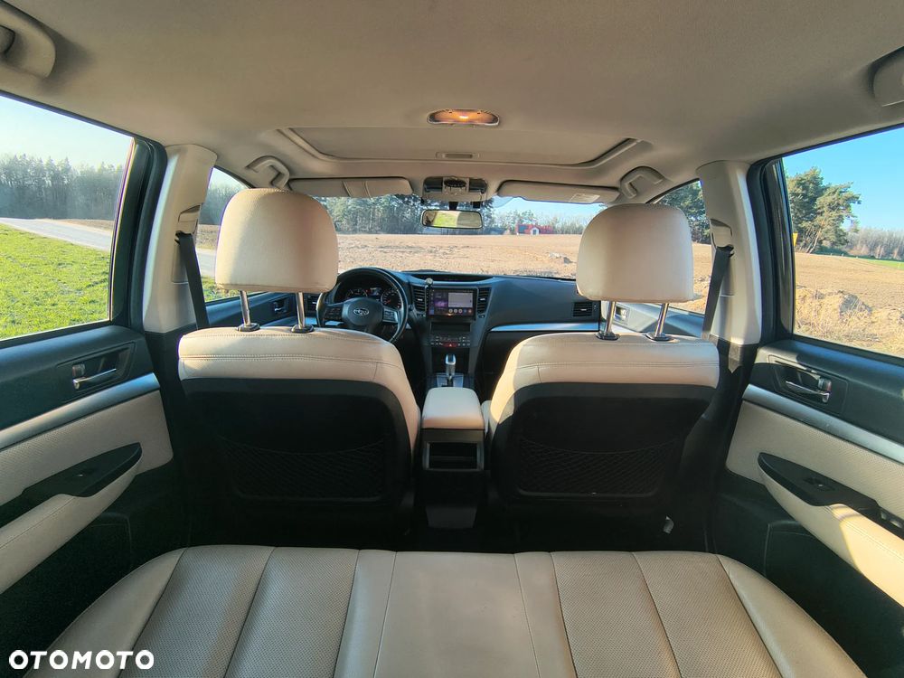 Subaru Outback - 15