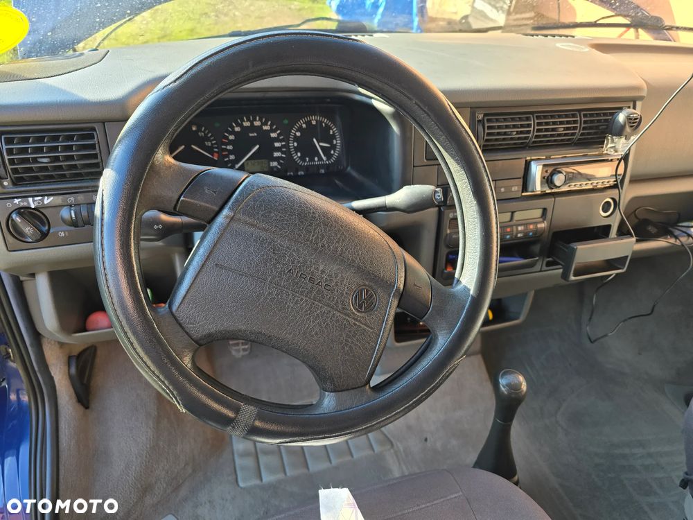 Volkswagen Caravelle Basis / CL - 19