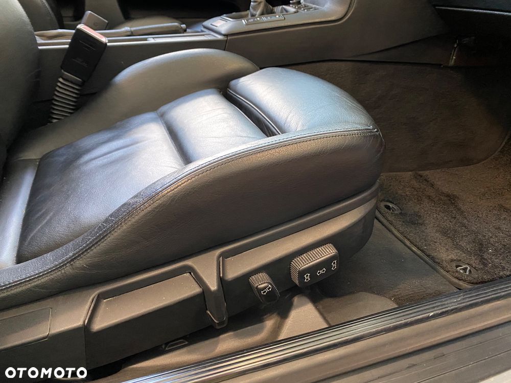 BMW Seria 3 318i Cabriolet - 22