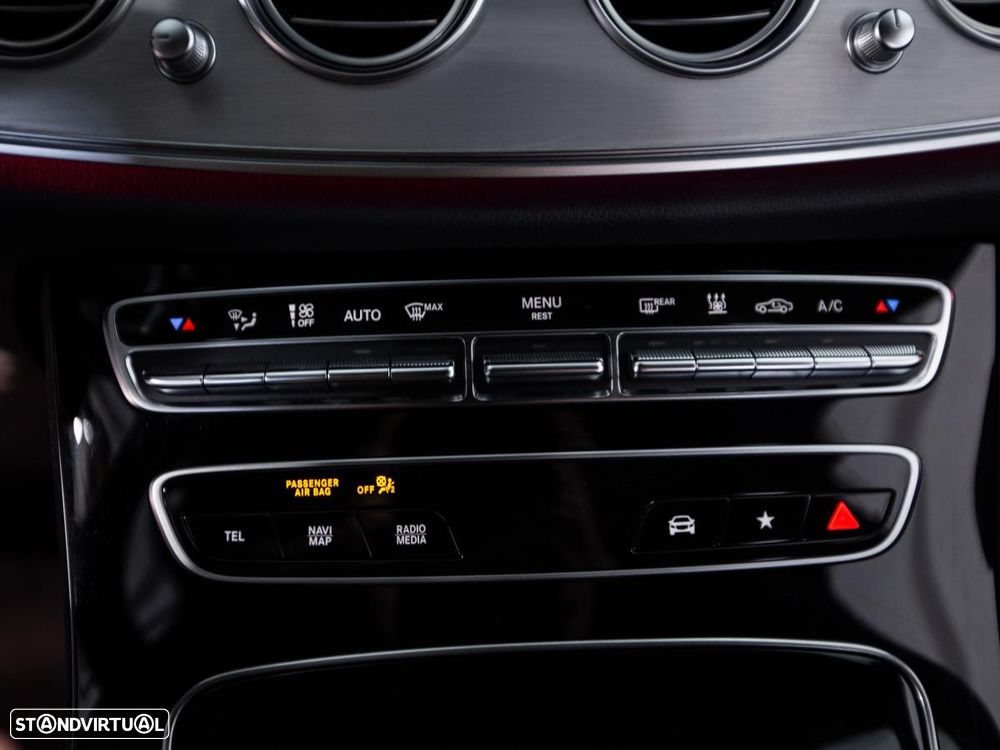 Mercedes-Benz E 300 de 4Matic 9G-TRONIC AMG Line - 28