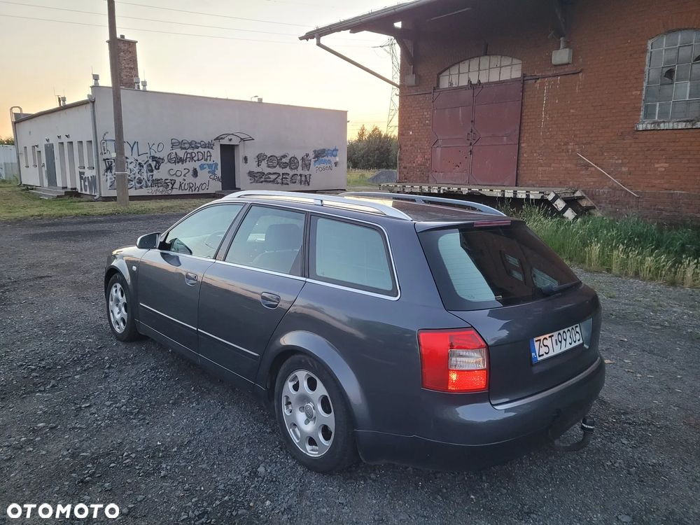 Audi A4 Avant 2.5 TDI Quattro - 4