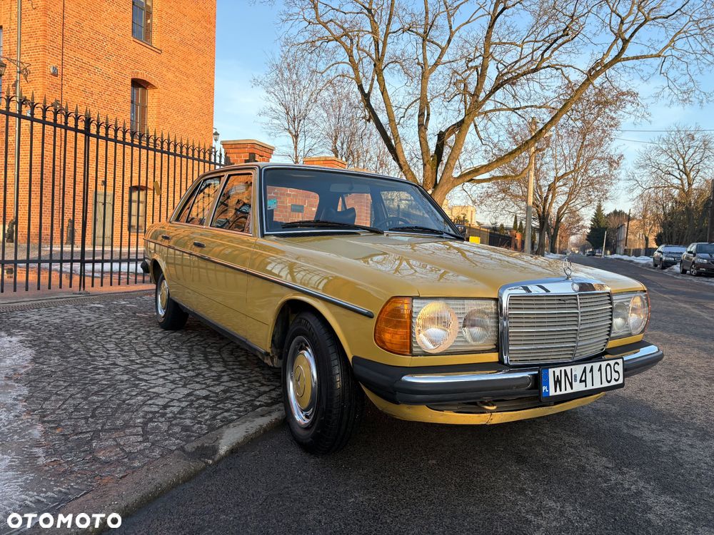 Mercedes-Benz W123 - 2