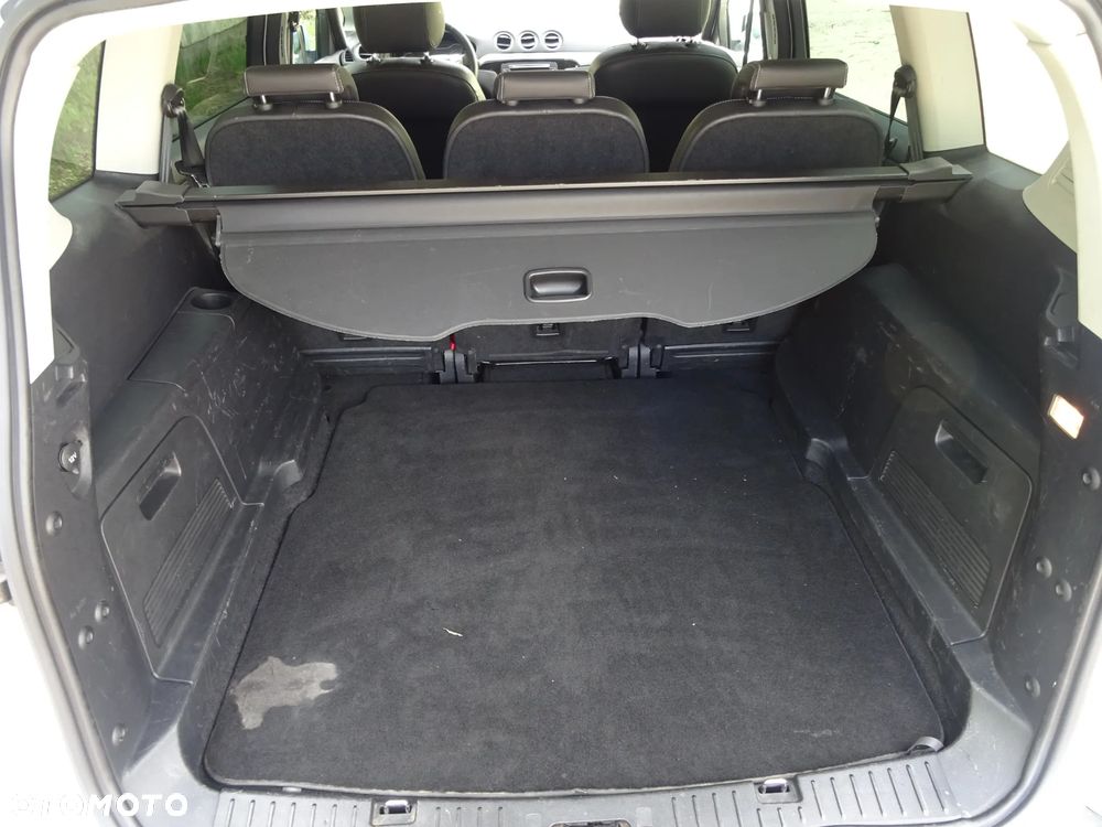 Ford S-Max - 19