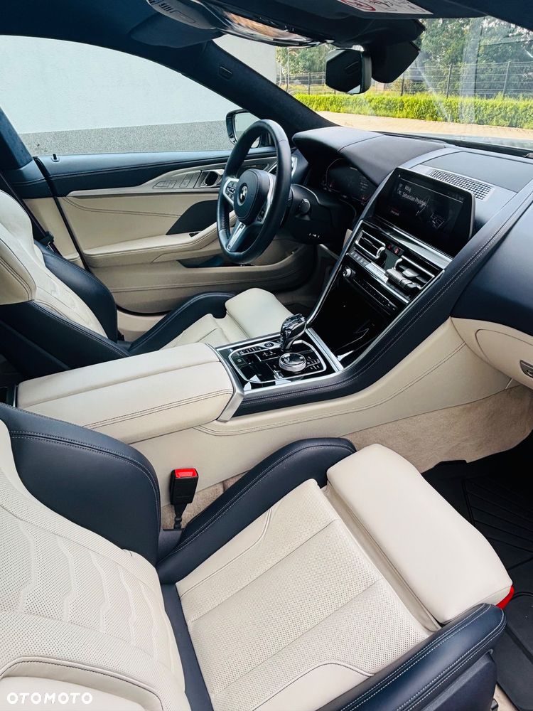BMW Seria 8 - 13