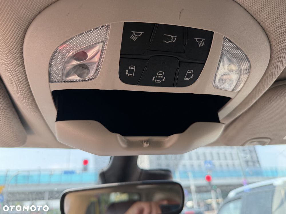 Chrysler Pacifica - 4