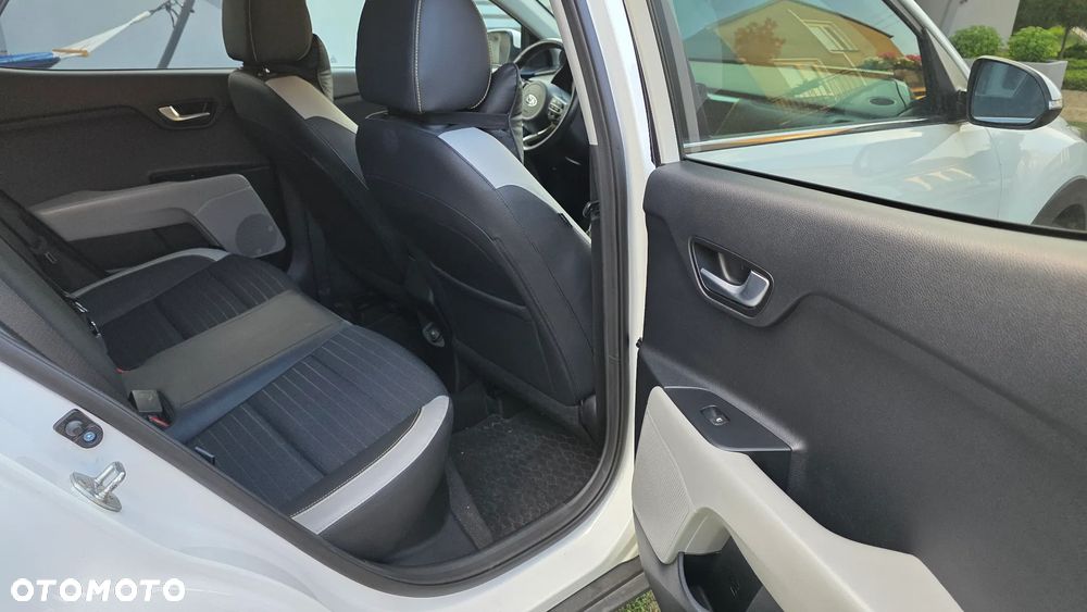 Kia Stonic 1.6 CRDi L - 11