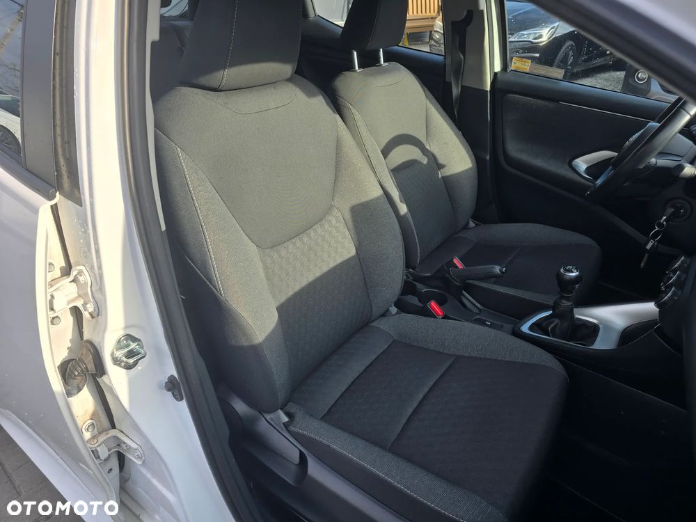 Toyota Yaris - 15